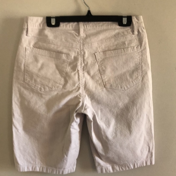 Bermuda  Business Midrise Pinstripe Shorts Size 7/8 - Picture 5 of 8